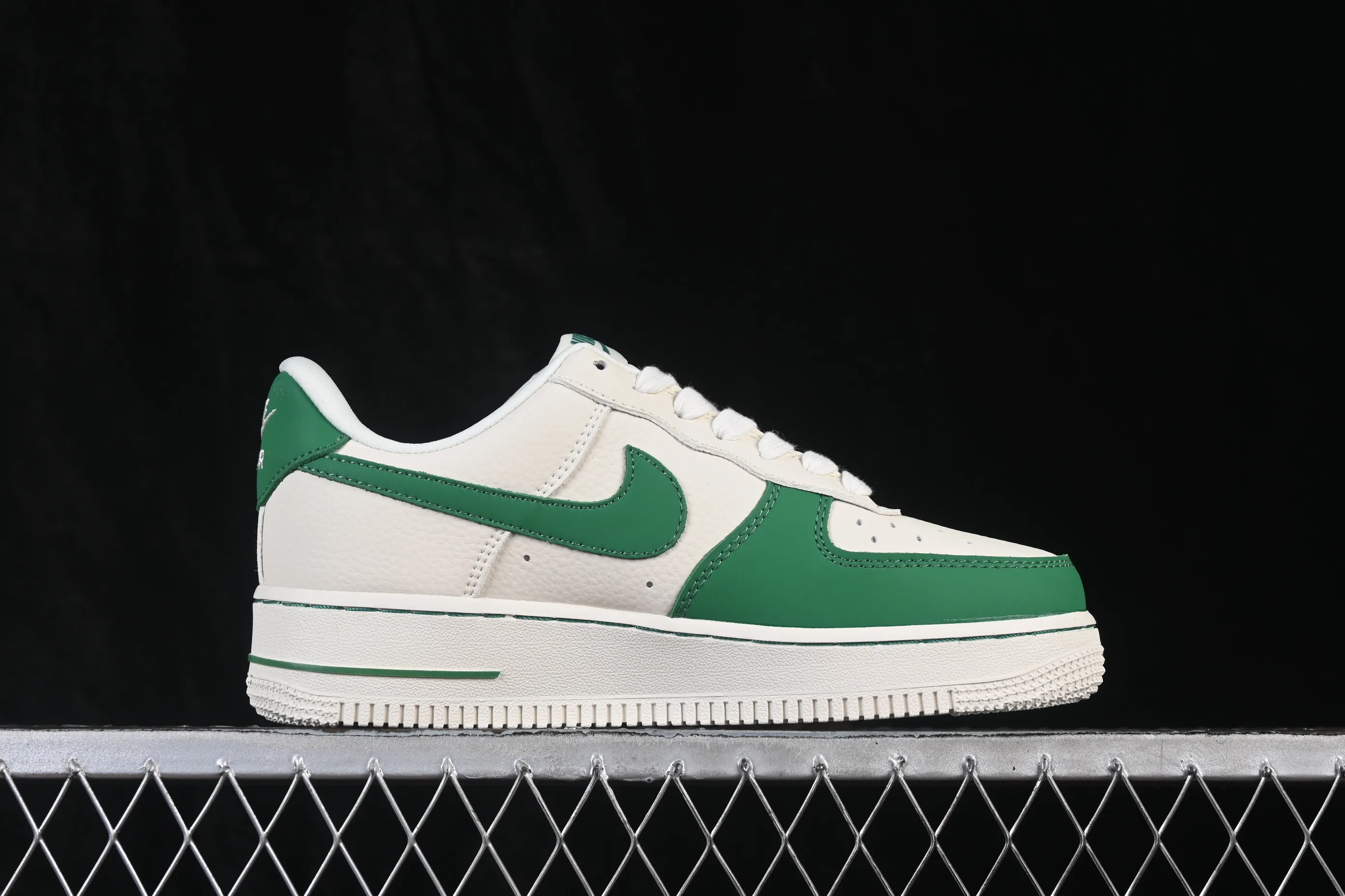 All categories Nk Air Force 1 Air Force series Nk Air Force 1 Low Air Force low-top Nike Air Force 1'07 Low Matcha milk green Air Force 1 low-top casual sneakers FV3694-111